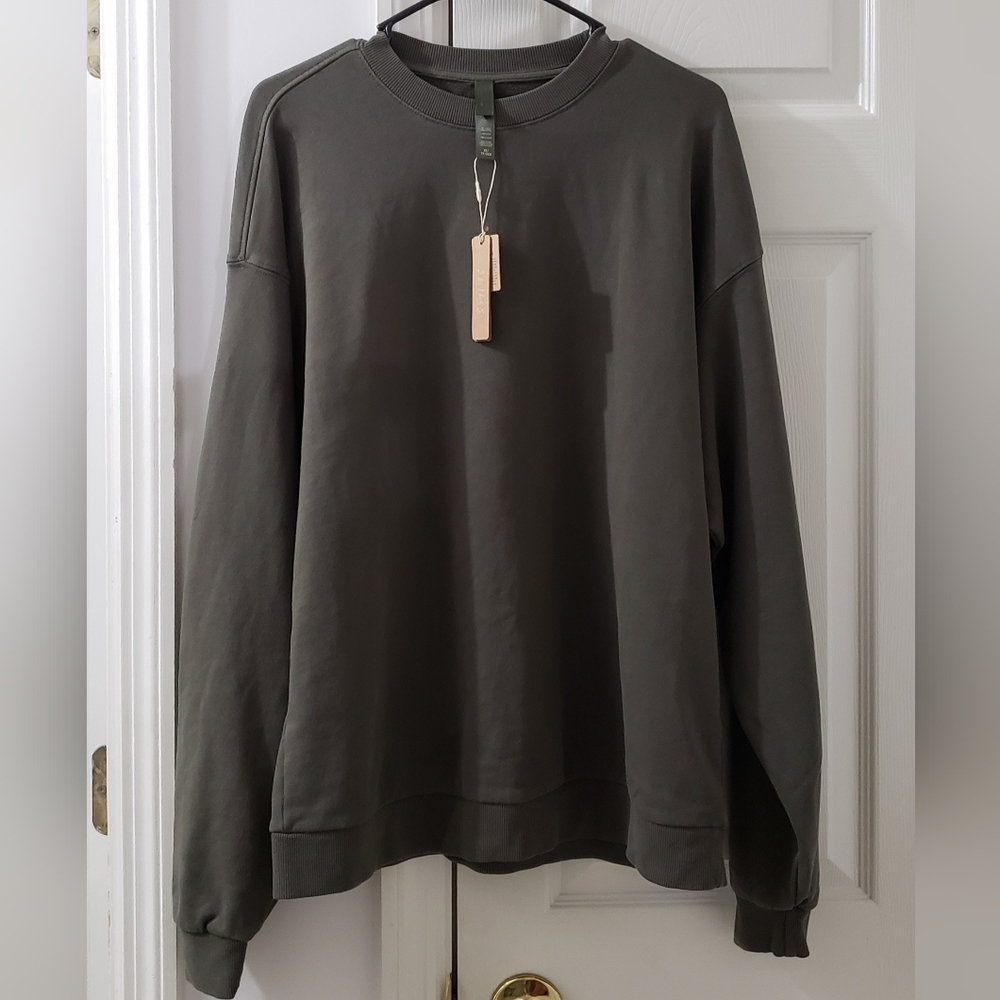 SKIMS Men's Terry Fleece Relaxed Crewneck Sweatshirt Military Green